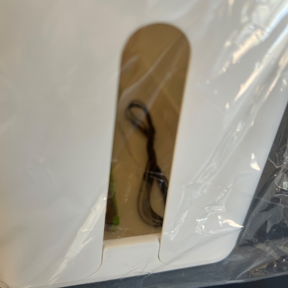 White Cable Management Box with Lid & Cable Ties - Picture 11 of 11